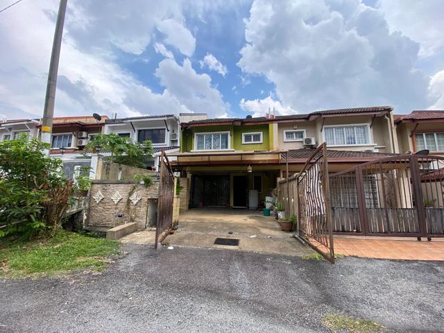 FACING OPEN Double Storey Terrace House Prima Saujana Kajang