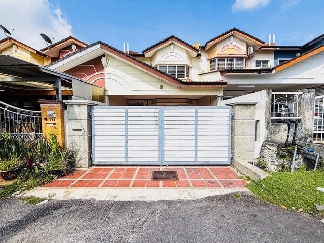FACING OPEN Double Storey Terrace House Taman Desa Mewah Semenyih
