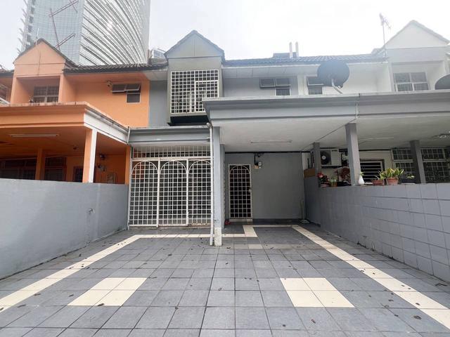 Facing Open Double Storey Terrace House Taman Kelana Indah SS7 KJ