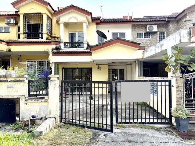 FACING OPEN Double Storey Terrace House Taman Universiti Bangi