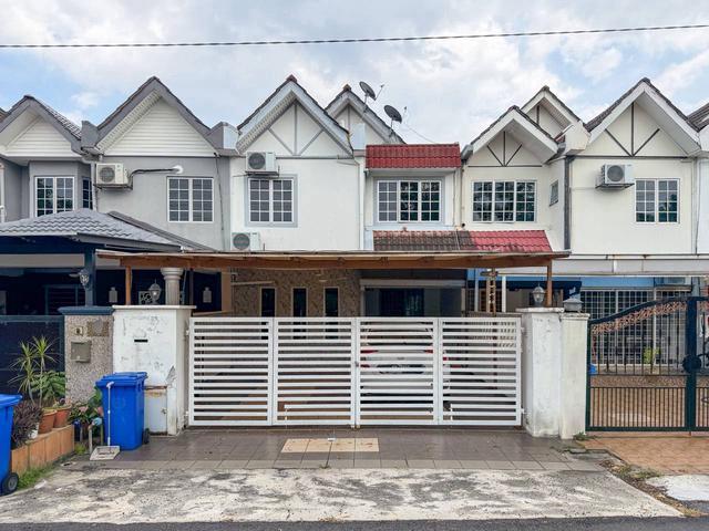 Double Storey House Jalan Kristal Seksyen 7 Shah Alam