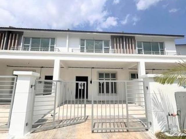 FACING OPEN Double Storey Terrace Taman Scientex Mutiara Jasin Melaka