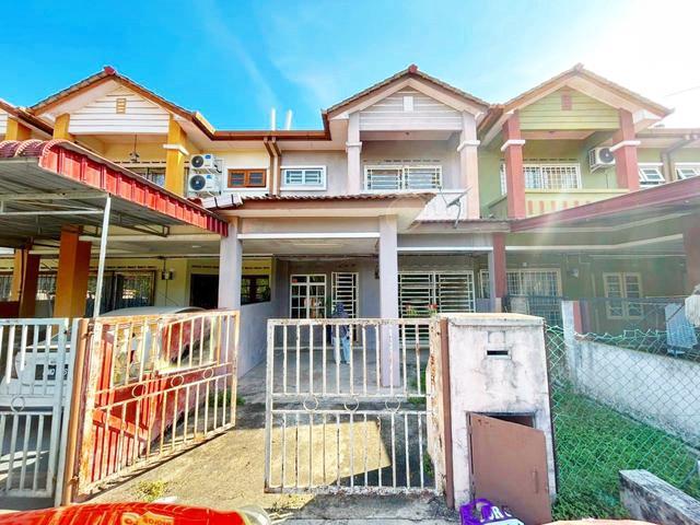 FACING OPEN Double Storey Terrace Taman Seri Dagang Banting