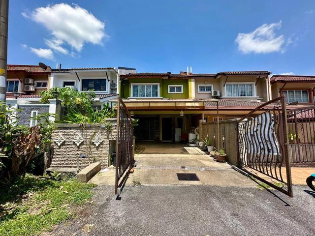 Facing Open Double Storey Terrace Taman Prima Saujana Kajang