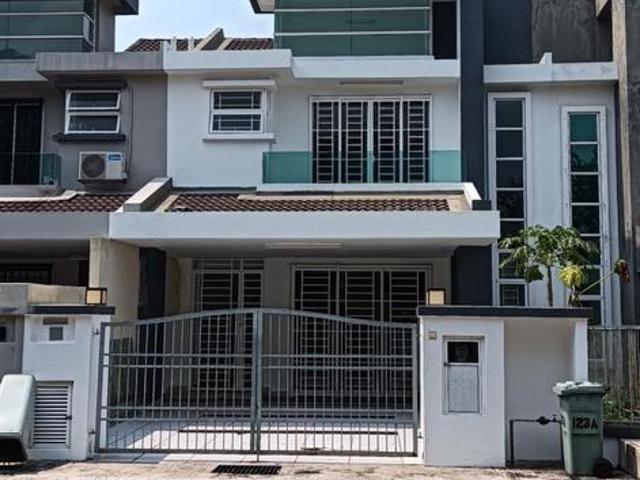 Facing Open Double Storey Terrace Taman Tiara East Semenyih