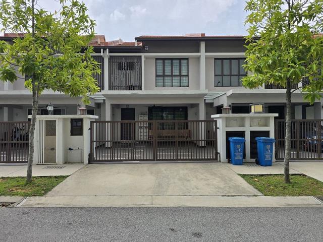 FACING OPEN Double Storey Viola Alam Impian Seksyen 35 Shah Alam