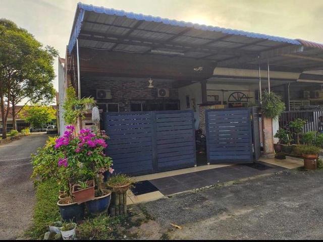 FACING OPEN END LOT 1 Storey Taman Telok Telok Panglima Garang