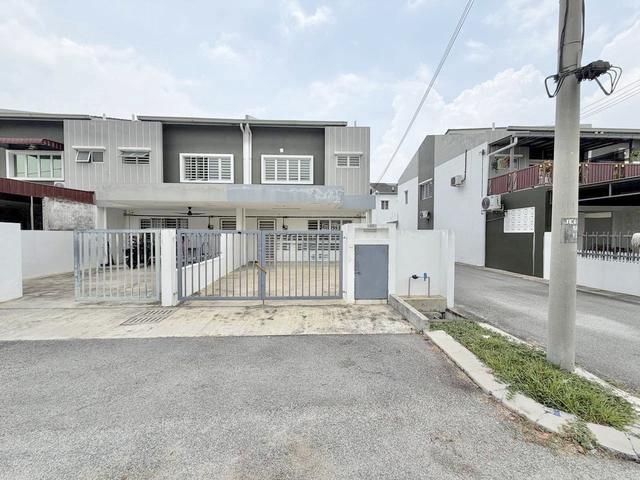 FACING OPEN END LOT 2 Storey Terrace Laman Haris Puncak Alam