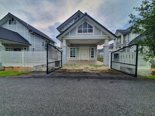 Facing Open English Design 2 Sty Bungalow Taman Anjung Gapam