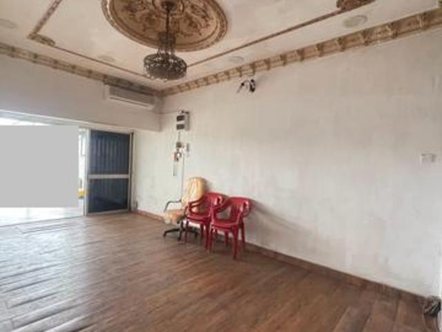 FACING Open For Sale 22x70 Jalan Pekan Baru Meru 1 Storey House