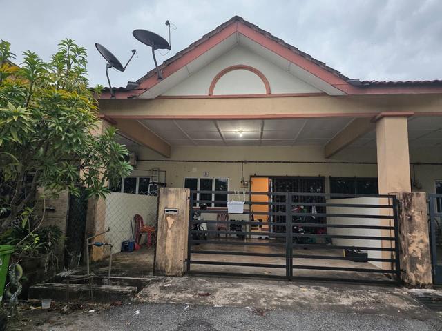 FACING OPEN FREEHOLD Teres Setingkat Indera Mahkota 16 Kuantan