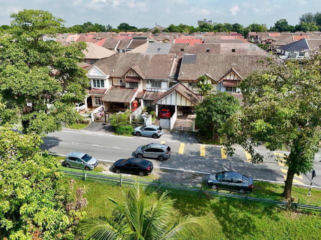 Facing Open Freehold Partly Furnished 2Storey USJ 17 Subang Jaya