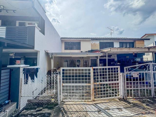 FACING OPEN FULL LOAN Double Storey Taman Putra Ampang