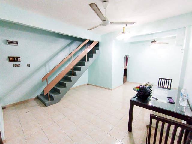 FACING OPEN HOT LOCATION 2 Storey Terrace Taman Melur Ampang