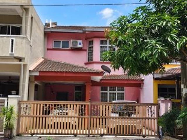 FACING OPEN LEP 5 Taman Lestari Putra Seri Kembangan Terrace House