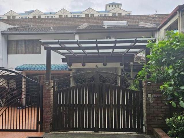FACING OPEN MODERN Double Storey Taman Serdang Raya Seri Kembangan