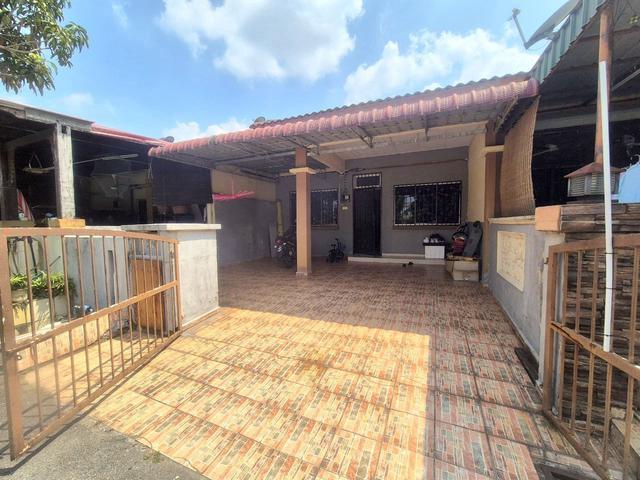 Facing Open Murahhh 1 Storey House TmnBunga Raya Salak Tinggi Sepang