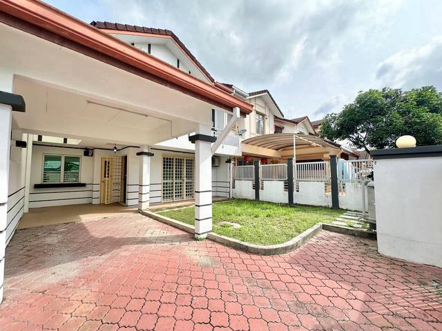 Facing Open near surau Double Storey Superlink 26x75 Putra Heights