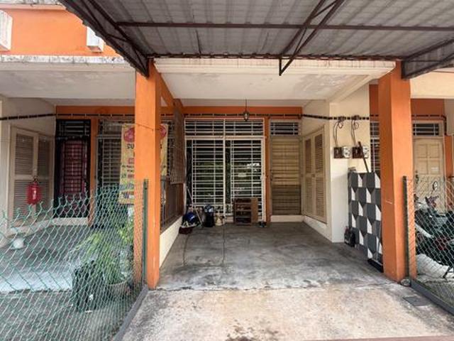 Facing Open Nice Ground Floor Townhouse Seri Pristana Saujana Utama