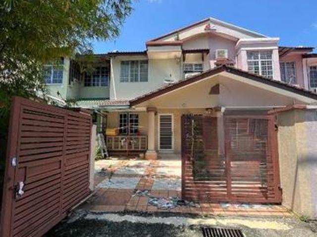 FACING OPEN NON BUMI 2 Storey Terrace Seksyen 6 Kota Damansara