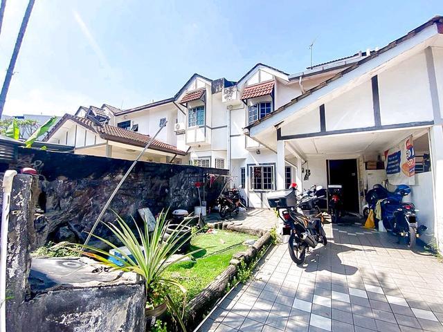 FACING OPEN RARE UNIT Double Storey Terrace Seksyen 9 Shah Alam