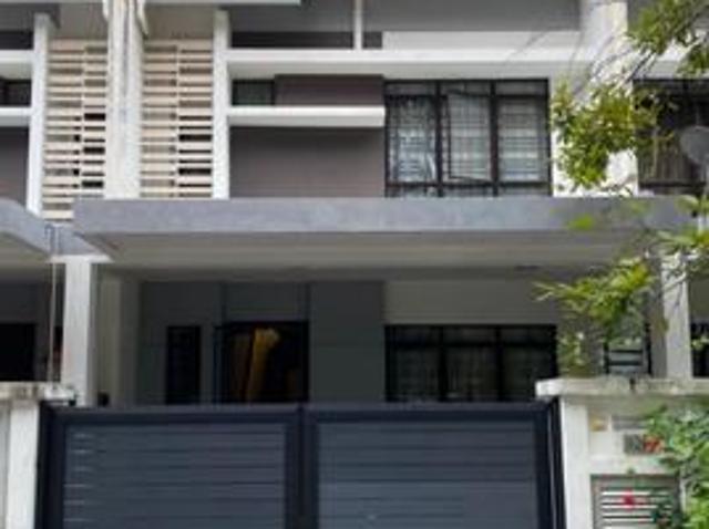 FACING OPEN RENO M Residence 2 Alpine Bandar Tasik Puteri For Sale