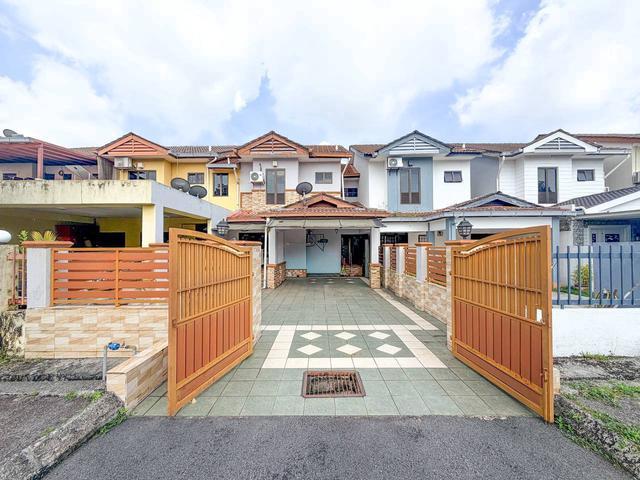 FACING OPEN RENOVATED2 Storey Terrace Taman Suakasih BTHO Cheras
