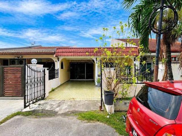 FACING OPEN RENOVATED 1storey Terrace SS5 Kelana Jaya