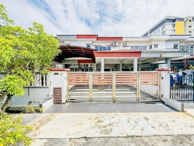 FACING OPEN RENOVATED 2 Storey Terrace Taman Saga Klang