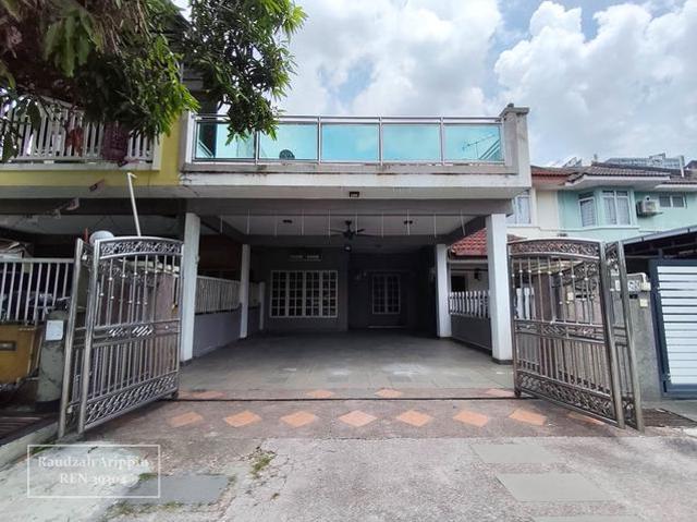 Facing Open Renovated 2sty Terrace Taman Puchong Indah Puchong
