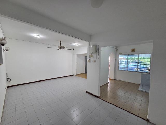 FACING OPEN RENOVATED Double Storey Terrace Seksyen 19 Shah Alam