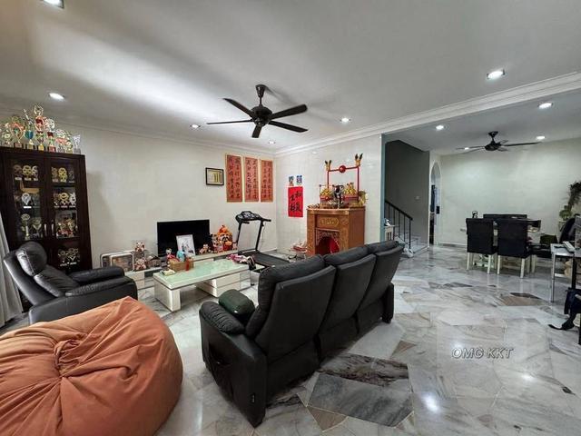 Facing Open Renovated Double Storey Batu Belah Klang