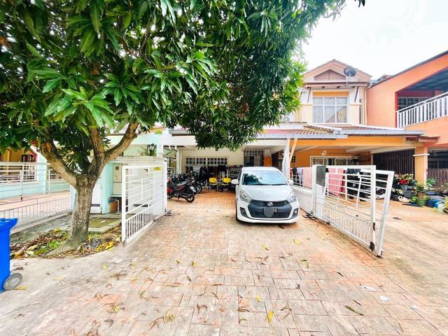 Facing Open Renovated Double Storey Jalan Plumbum Seksyen 7 Shah Alam