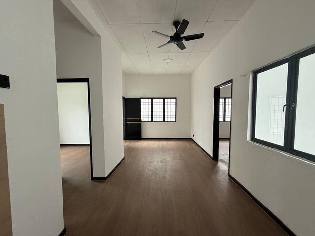 Facing Open Renovated Freehold Taman Sepang Putra Sepang