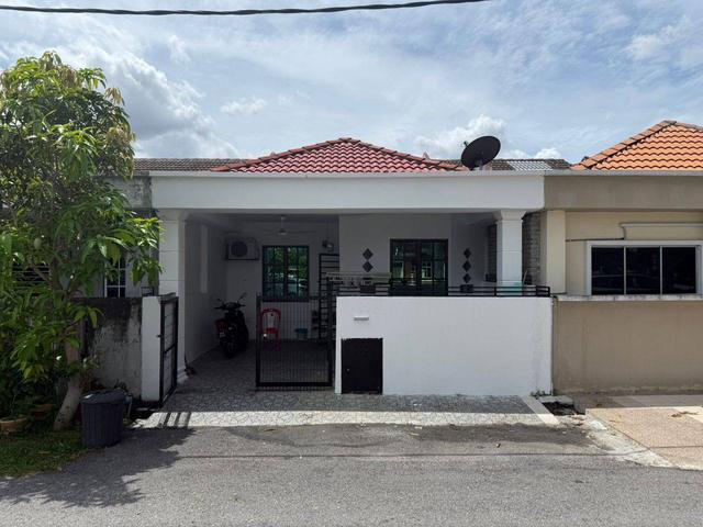 FACING OPEN RENOVATED Single Storey Desa Pinggiran Putra Putrajaya