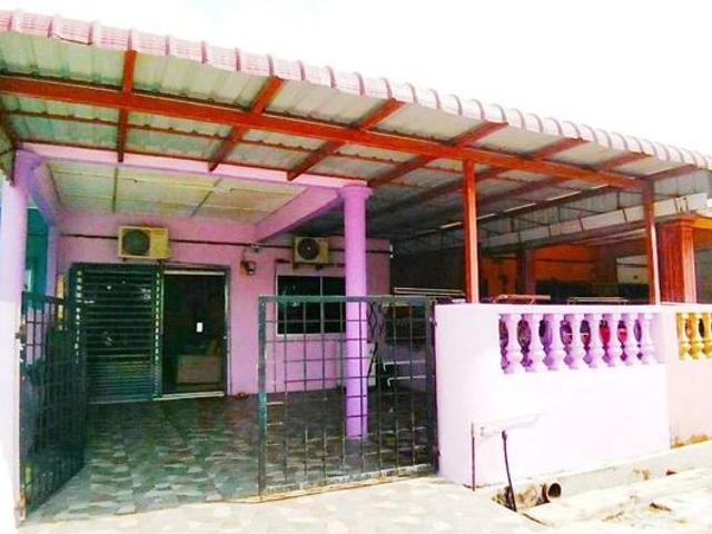 FACING OPEN RENOVATED Teres Perumahan Seberang Balok Kuantan