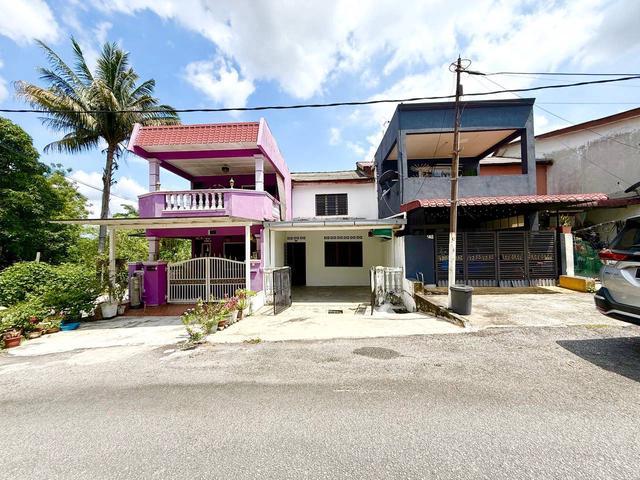 FACING OPEN REFURBISHED 2 Storey Taman Sri Semenyih Semenyih