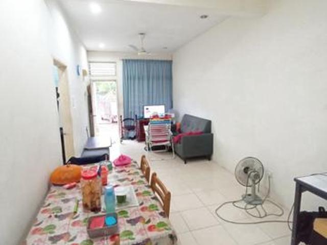 FACING OPEN Rumah Teres Satu Tingkat Bandar Saujana Putra