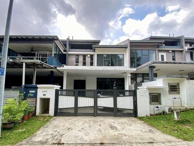 Facing Open Rumah Cantik Double Storey Taman Aman Putri U17 Shah Alam