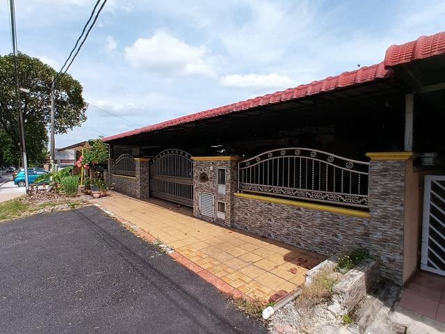 FACING OPEN Semi D easy access Taman Sri Andalas KLANG