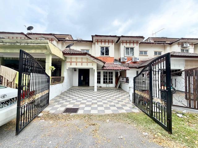 FACING OPEN Seri Pagi Saujana Utama Sungai Buloh Double Storey