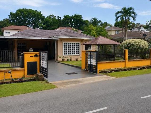 Facing Open Single Storey Bungalow Bukit Beruntung Rawang For Sale