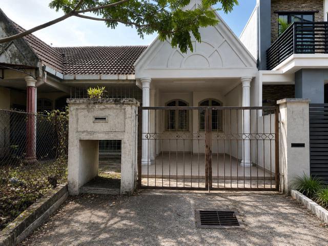 Facing Open Single Storey Bandar Tun Hussein Onn Cheras Selangor
