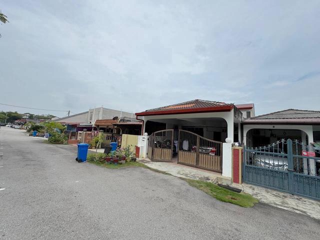 FACING OPEN Single Storey Seksyen 17 Shah Alam