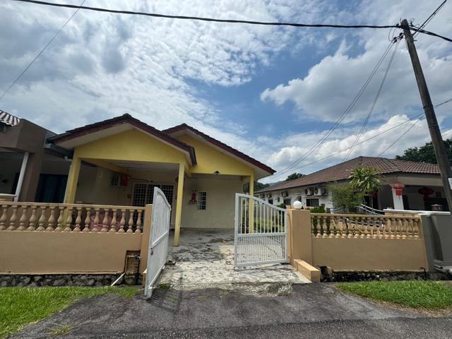 Facing Open Single Storey Semi D House Desa Melor Serendah Rawang