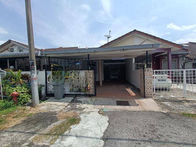 FACING OPEN Single Storey Taman Semarak Nilai