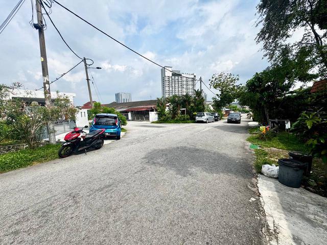 FACING OPEN Single Storey Terrace CP3 Cheras Perdana