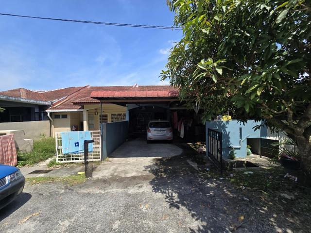 Facing Open Single Storey Terrace Kota Puteri Seksyen 5 Ijok