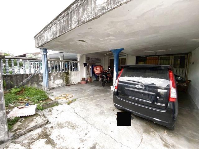 FACING OPEN Single Storey Terrace Taman Sri Segambut Kuala Lumpur