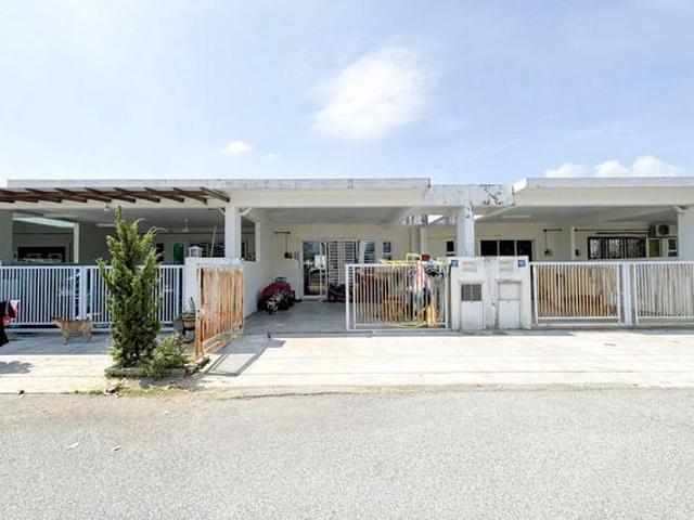 Facing Open Single Storey Tiara Sendayan